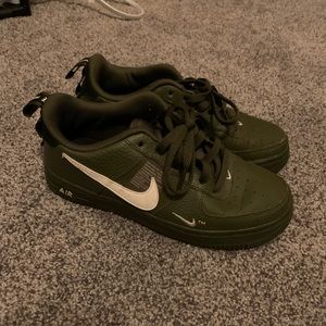 nike air forces army green